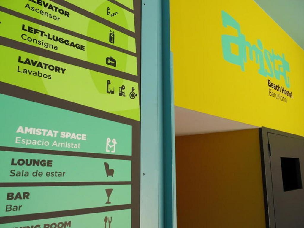 Amistat Beach Hostel Barcelona Ngoại thất bức ảnh