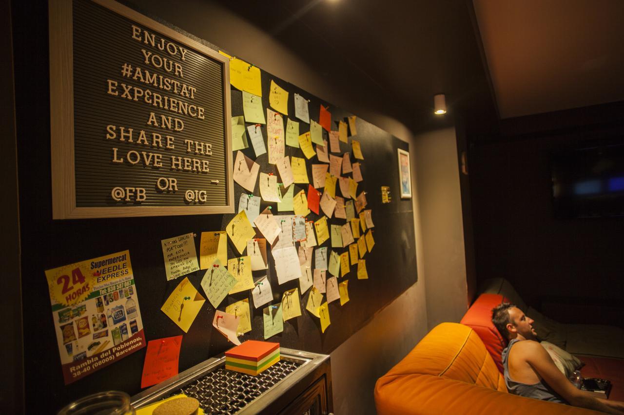 Amistat Beach Hostel Barcelona Ngoại thất bức ảnh